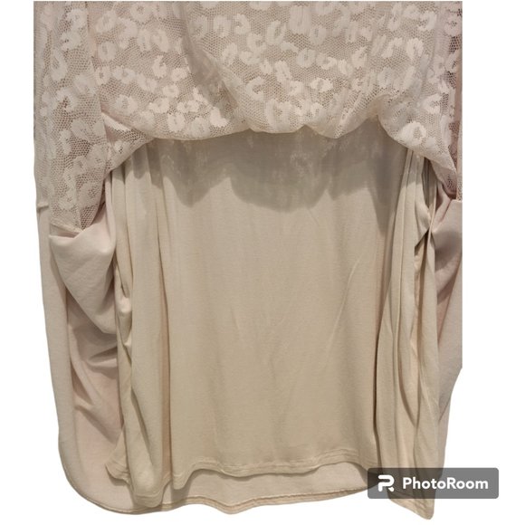 Chelsea & Theodore Sweater with Leopard Lace Hi-Low Style - Picture 2 of 9